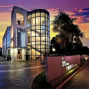 Hotel In - Lounge